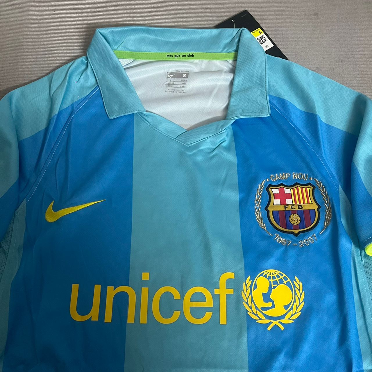 Lionel Messi Barcelona Number 19 First Debut Retro Football Jersey Kit