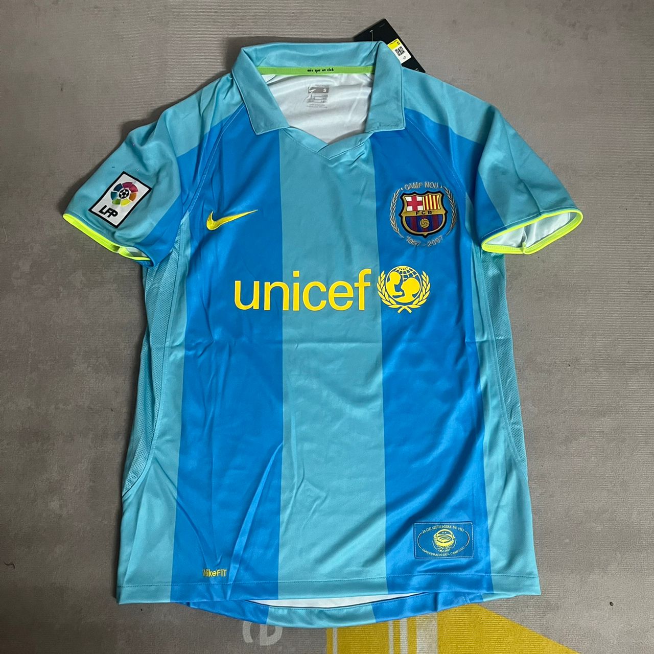 Lionel Messi Barcelona Number 19 First Debut Retro Football Jersey Kit