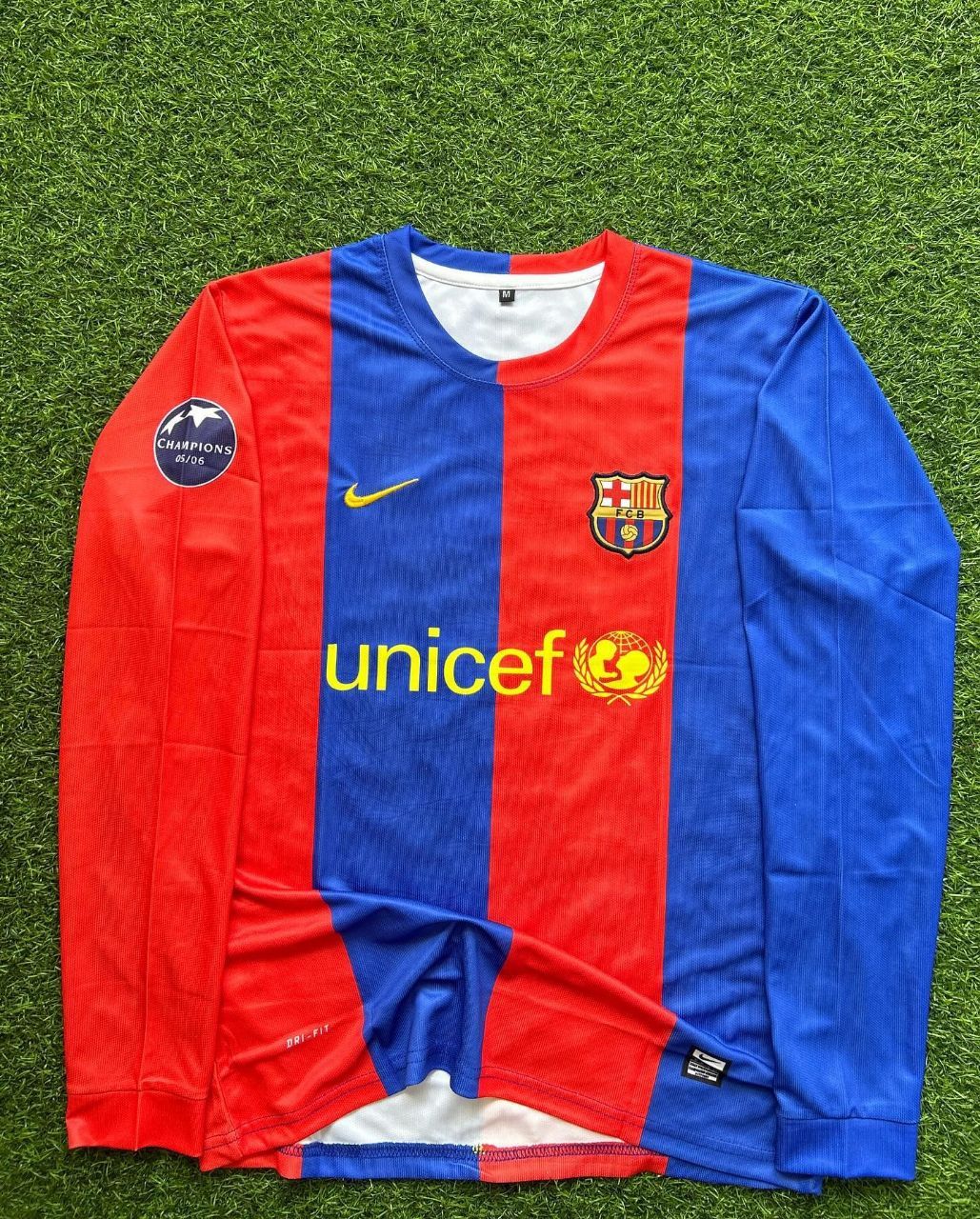 Lionel Messi Barcelona Retro Football Jersey Kit