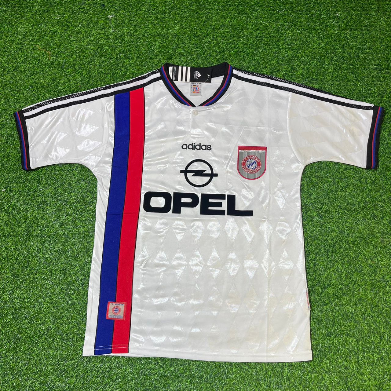 Mehmet Scholl Bayern Munich 1997 1998 Away White Retro Football Jersey Kit