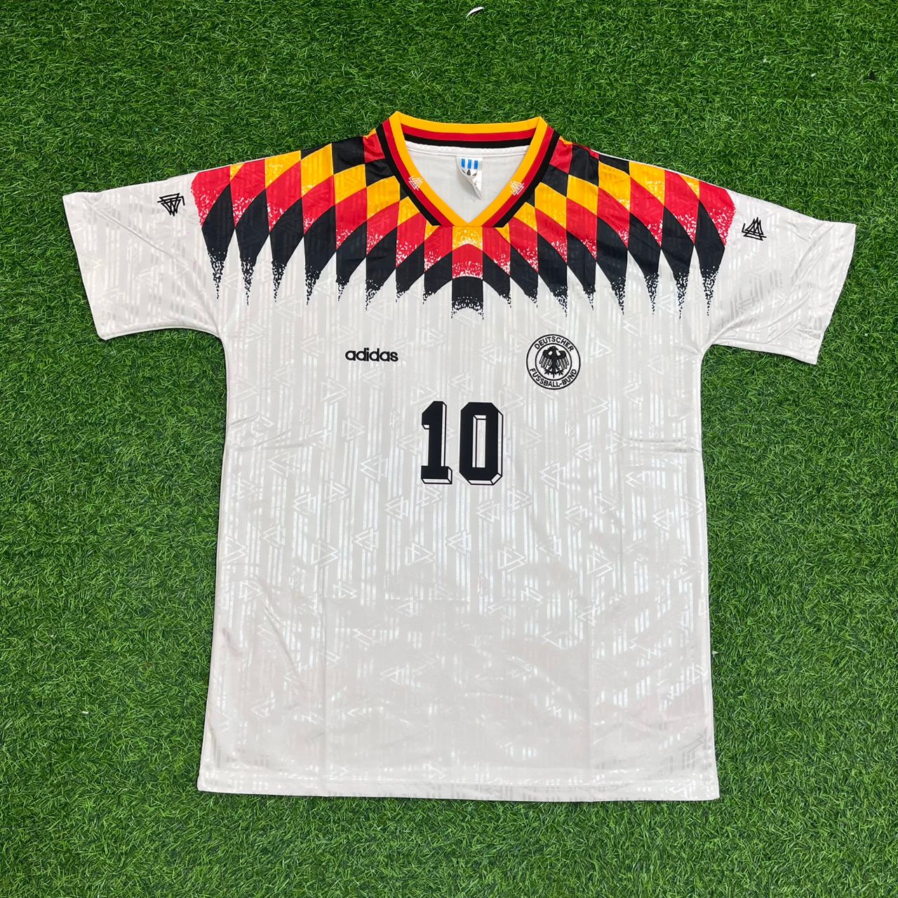 Lothar Matthäus Deutschland 1994 Retro WM-Trikot Vorderansicht – Jersey Paradise Edition