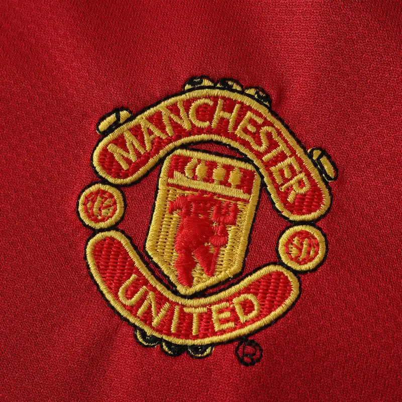 Manchester United 2005/06 Retro Kids Football Jersey Kit