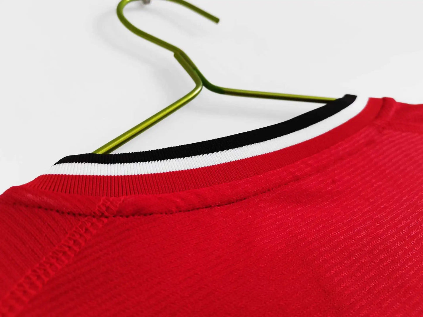 Manchester United 2000 - 2002 Retro Fan Version Football Jersey Kit