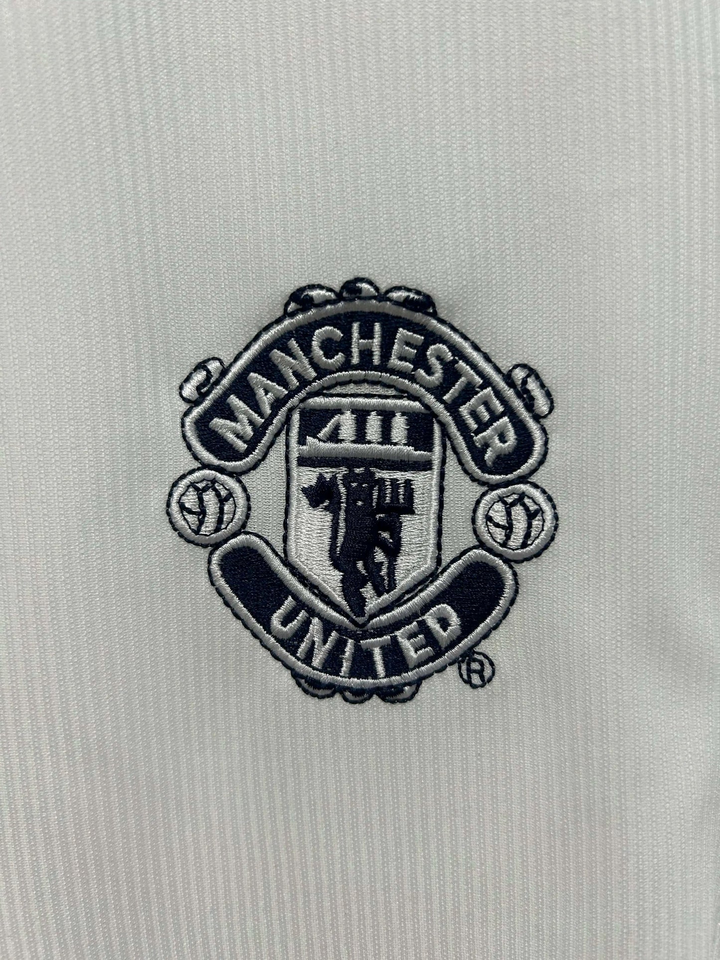 Manchester United Retro 1999 - 2000 Retro Football Jersey Kit