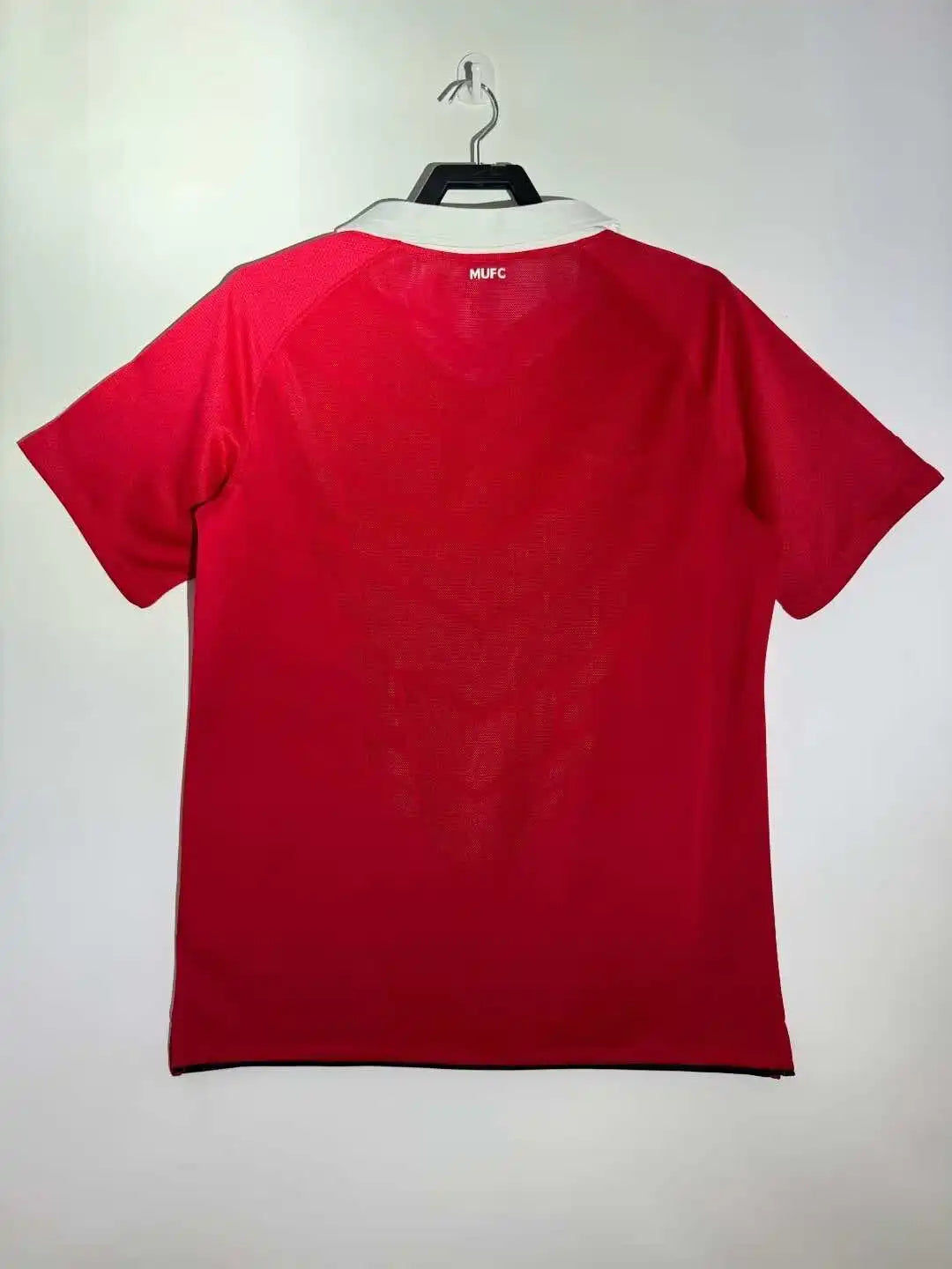 Manchester United Retro 2010 - 11 Retro Football Jersey Kit