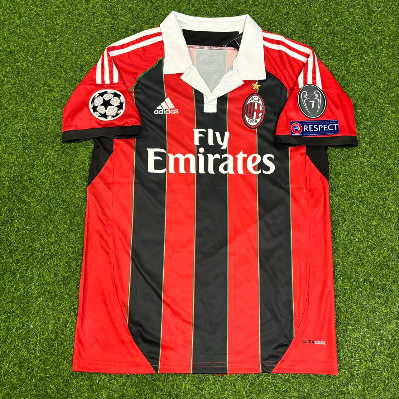 Mario Balotelli AC Milan 2012/13 Home Retro Football Jersey Kit
