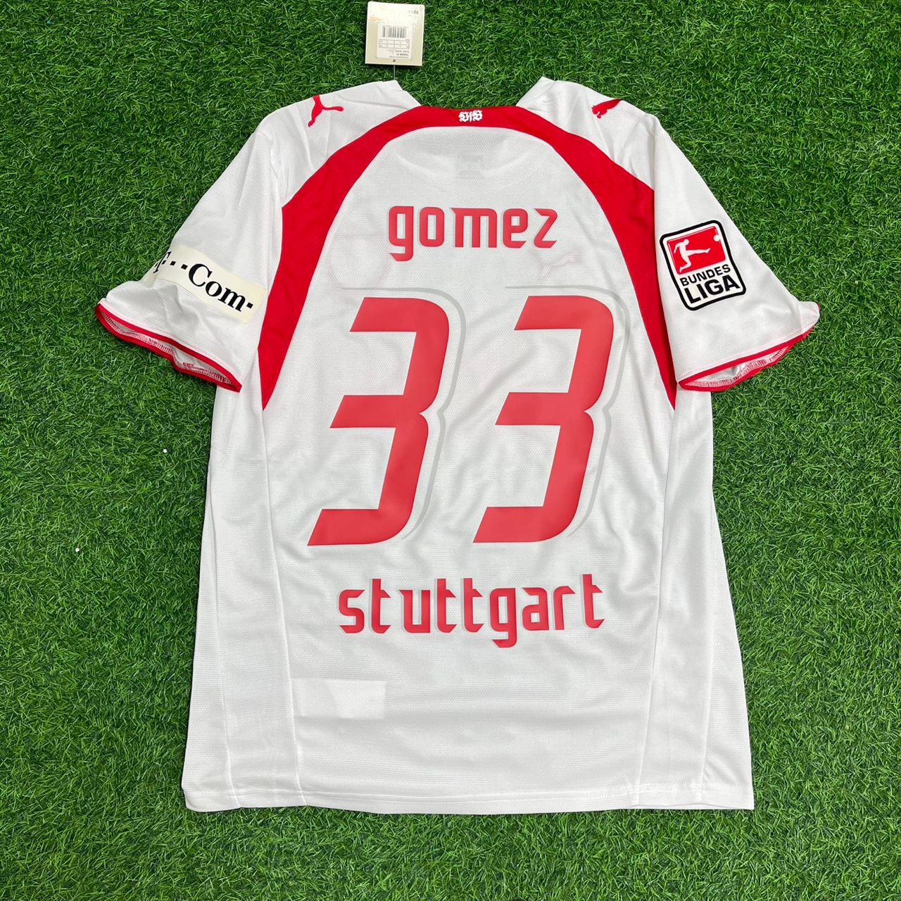 VfB Stuttgart 2006-07 weißes Heimtrikot Retro mit Gomez Rückennummer 33 – Jersey Paradise Edition