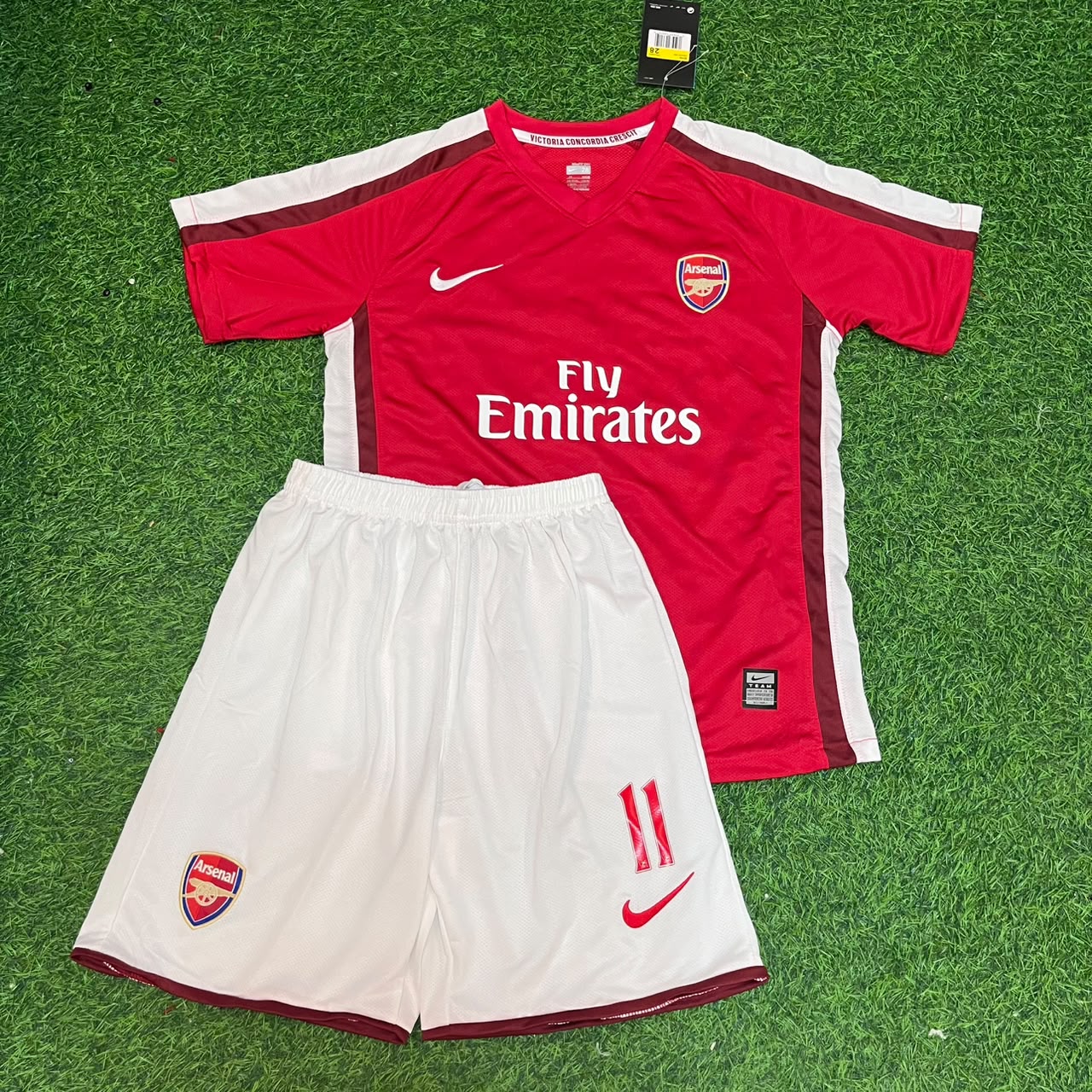 Mesut Özil Arsenal 2008/2010 Retro Kids Football Jersey Collection