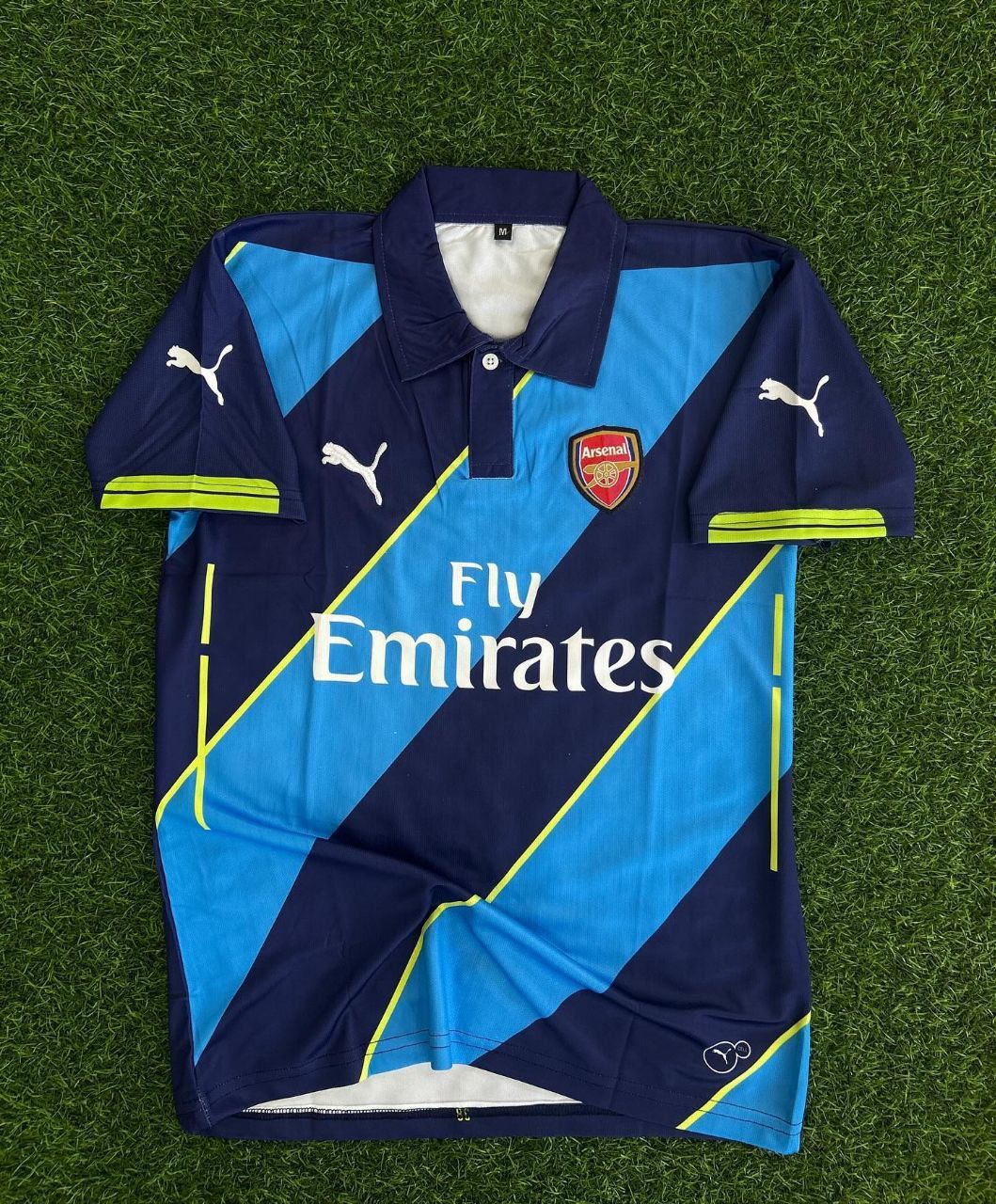 Mesut Ozil Arsenal Retro Football Jersey Kit