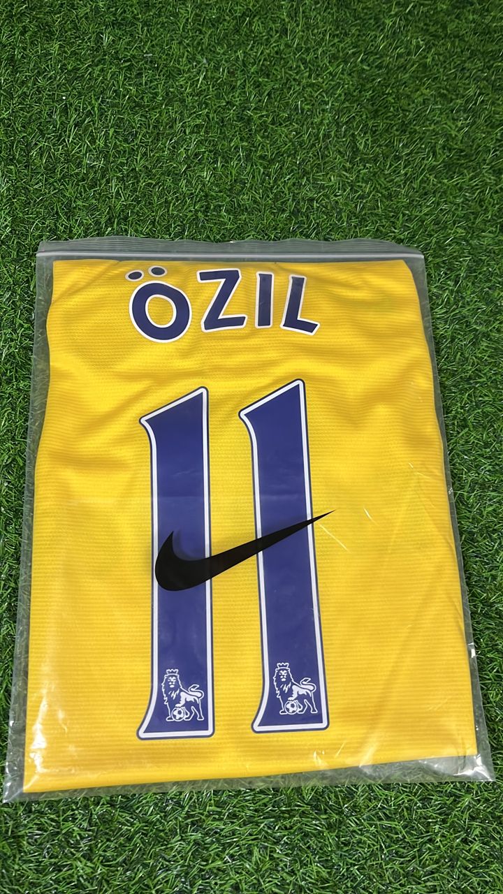 Mesut Özil - Arsenal 2013/2014 Retro Football Jersey Kit
