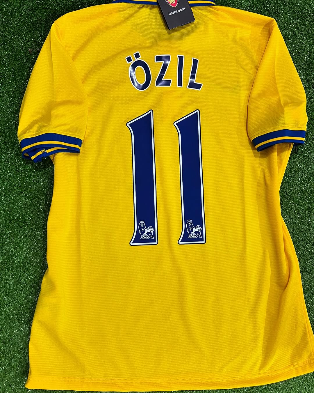 Mesut Özil - Arsenal 2013/2014 Retro Football Jersey Kit