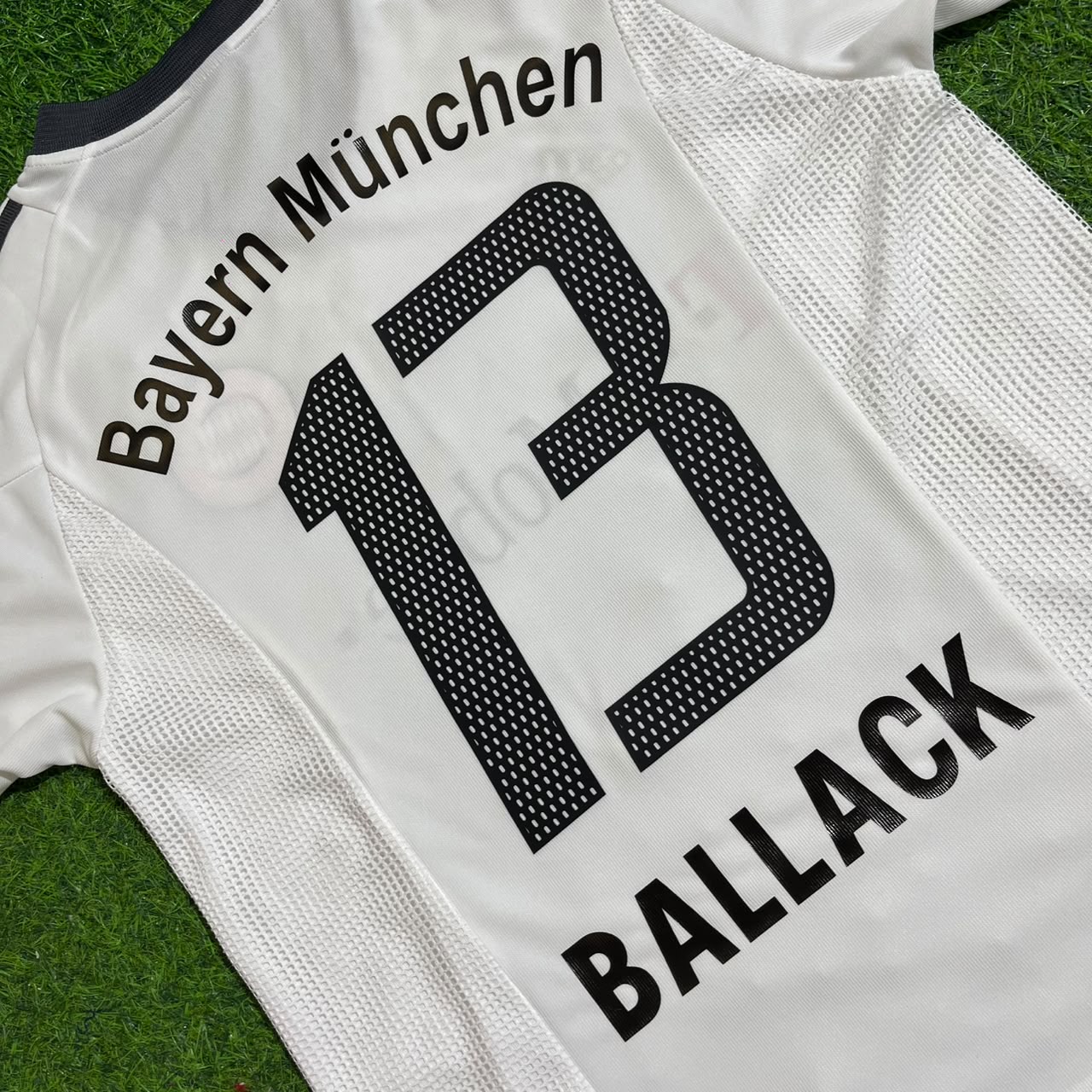 Michael Ballack Bayern Munich 2002-2004 Away White Retro Mailot Football Jersey