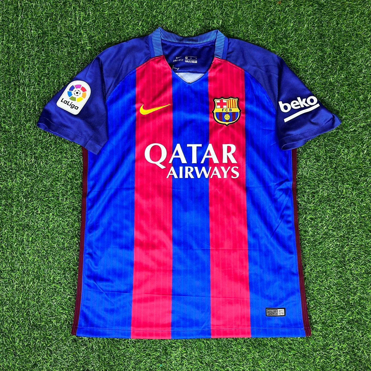 – Arda Turan Barcelona 2016/17 Home Retro Jersey Trikot Maillot Soccer Kit