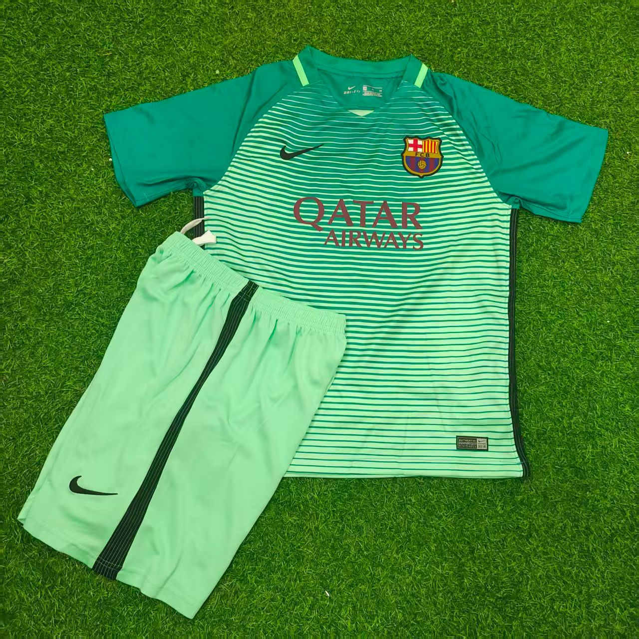 Barcelona Neymar Jr 2016/2017 Kids Retro Football Jersey