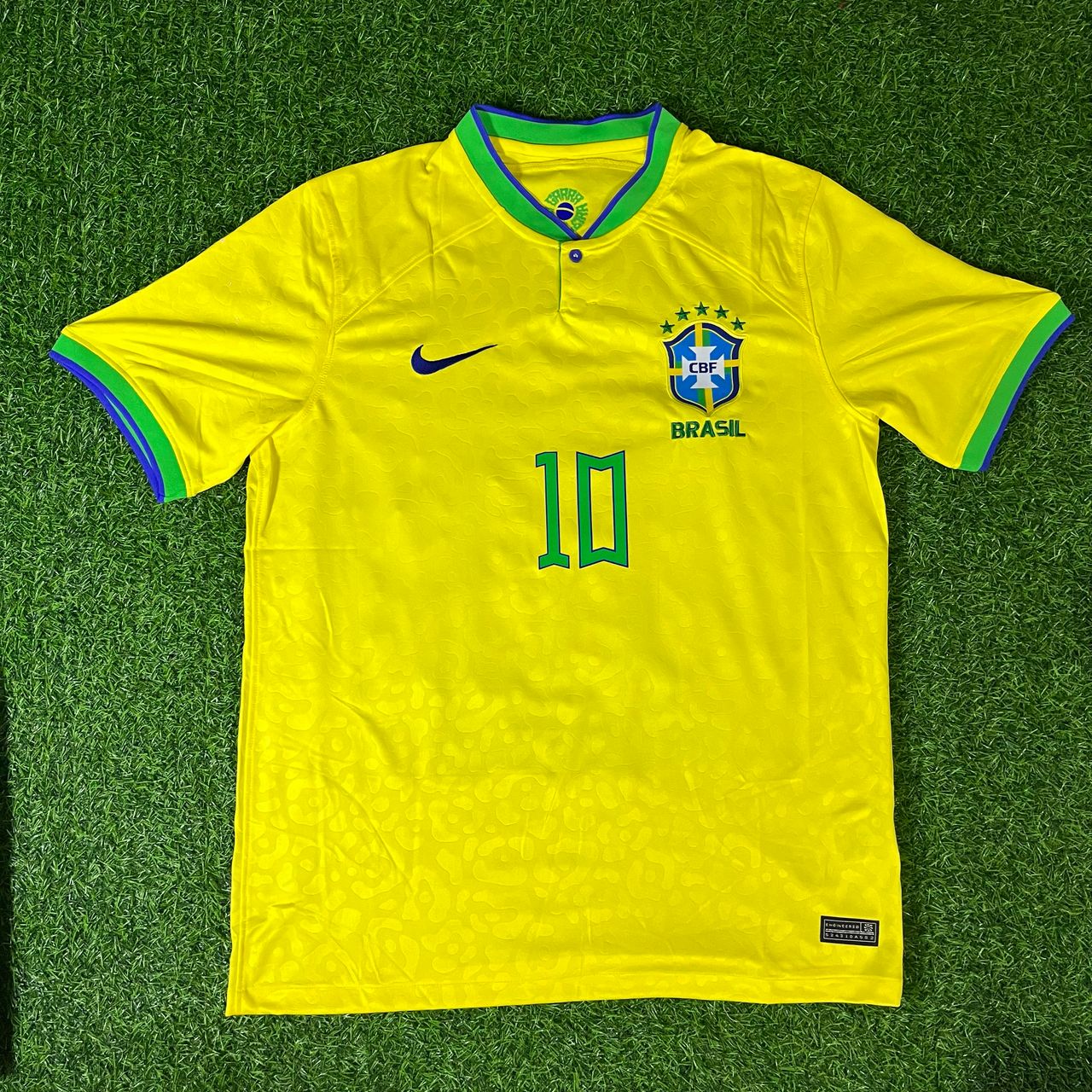 Neymar Jr - Brazil 2022 World Cup Retro Football Jersey Kit