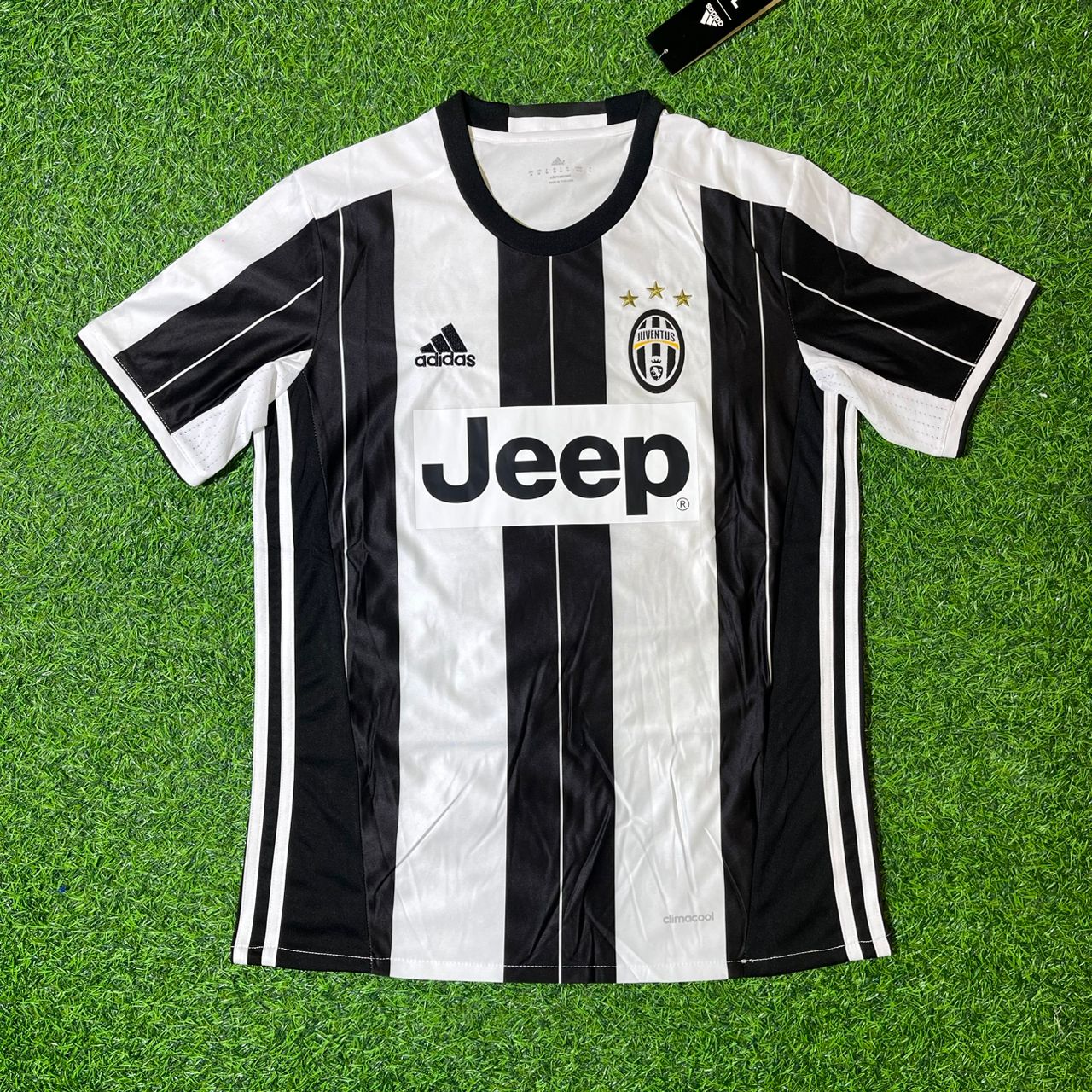 Gonzalo Higuain Juventus 2016/17 Home Retro Football Jersey Collection