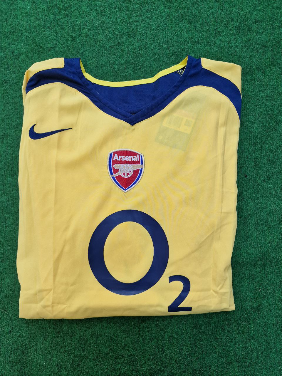 Emmanuel Adebayor 25 - Arsenal 2005/06 Yellow Retro Football Jersey Kit