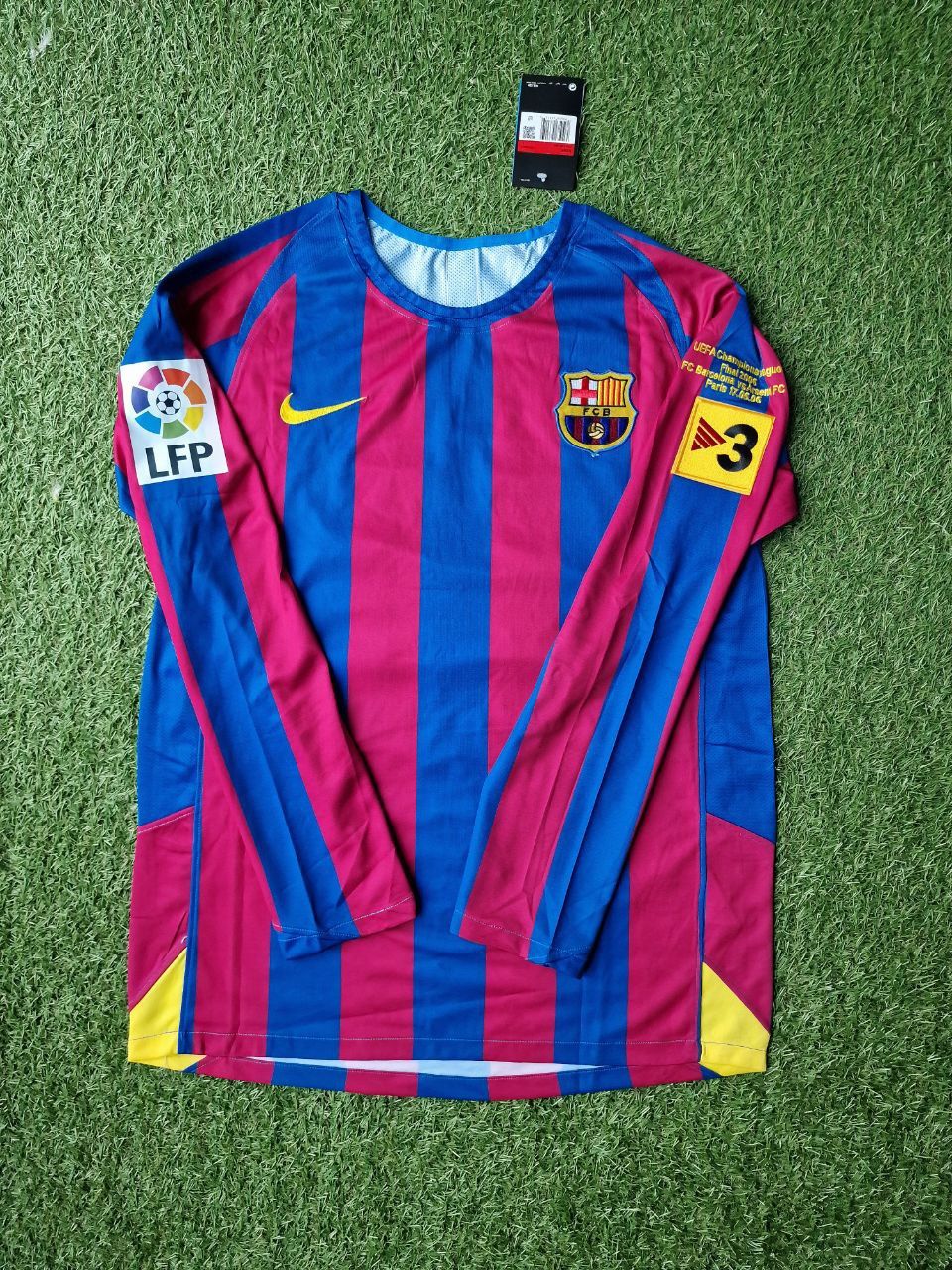 Ronaldinho Gaucho Barcelona 2006 Paris Final vs Arsenal Retro Long Sleeve Football Jersey