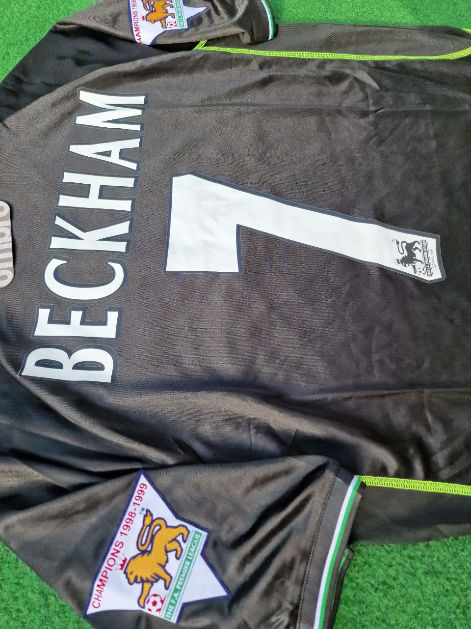 David Beckham Manchester United Black Retro Football Jersey
