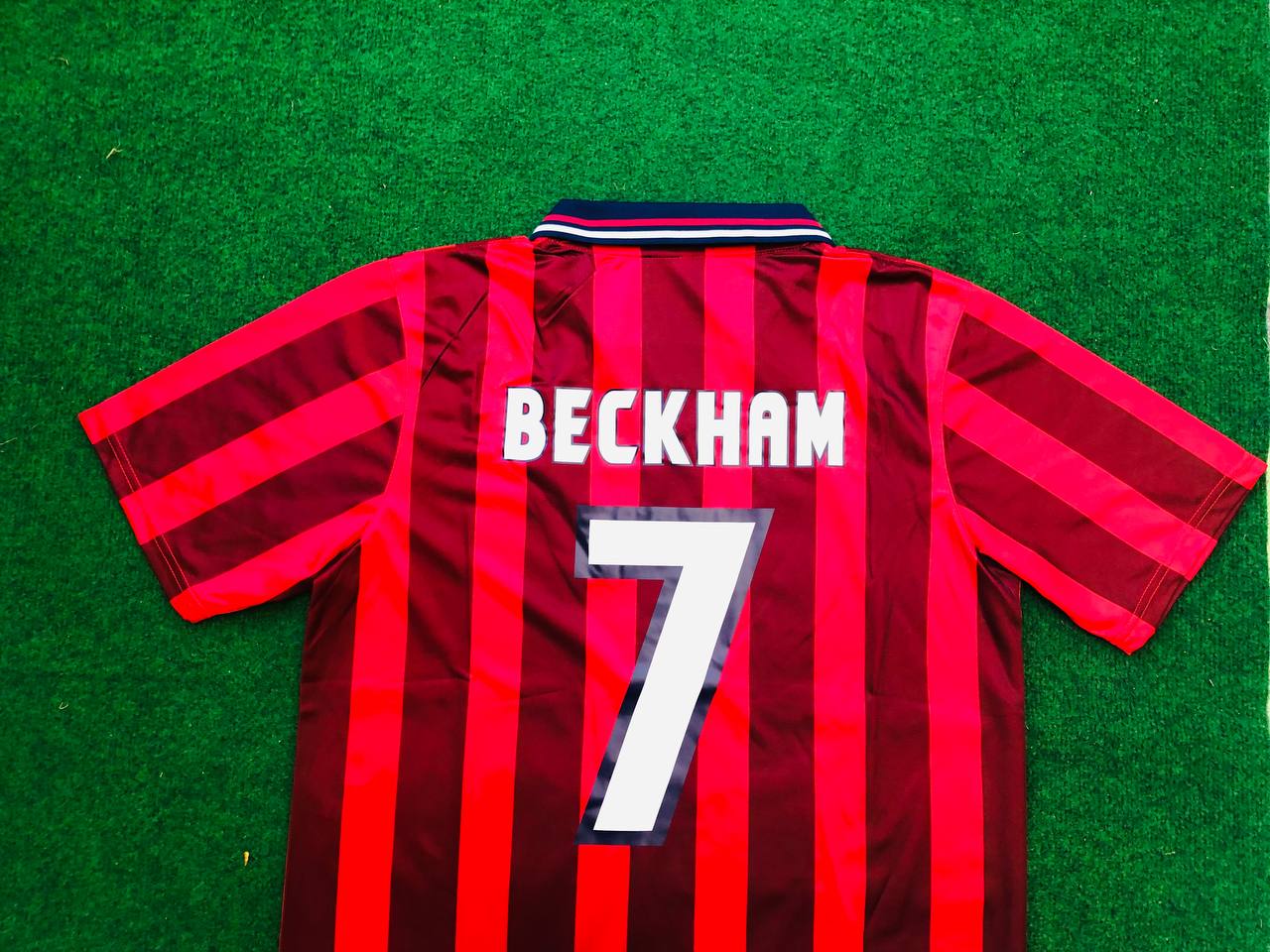 "Cristiano Ronaldo CR7 Manchester United Retro Kırmızı Futbol Forması"