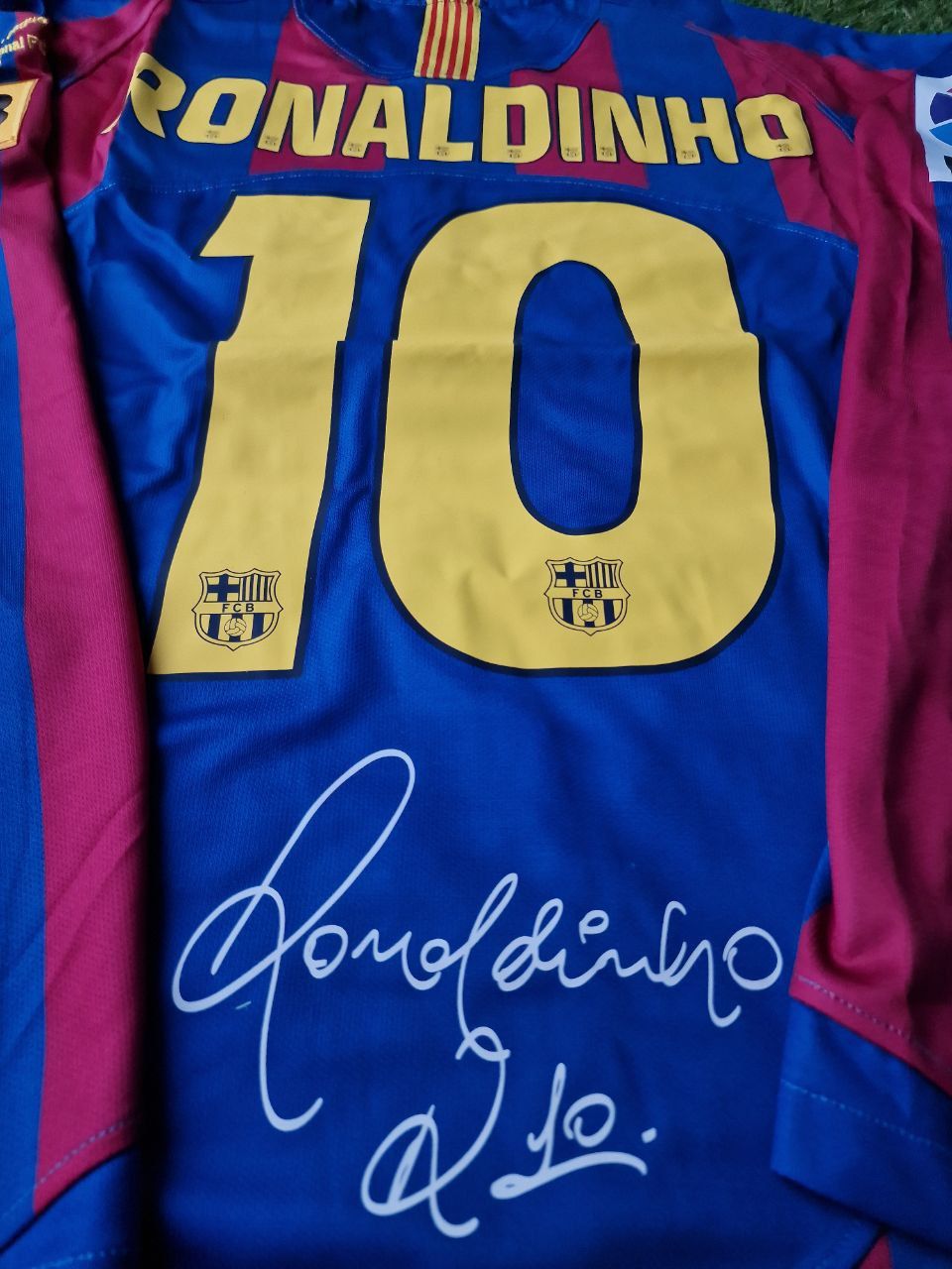 Ronaldinho Gaucho Barcelona 2006 Paris Final vs Arsenal Retro Long Sleeve Football Jersey