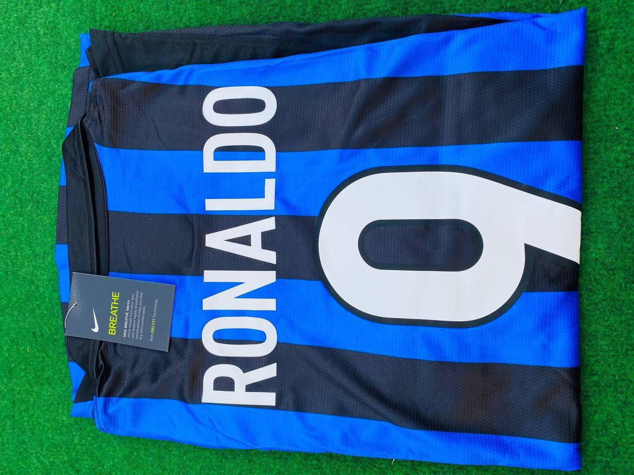 Ronaldo El Fenomeno R9 - Inter Retro Jersey Trikot Maillot Maglia
