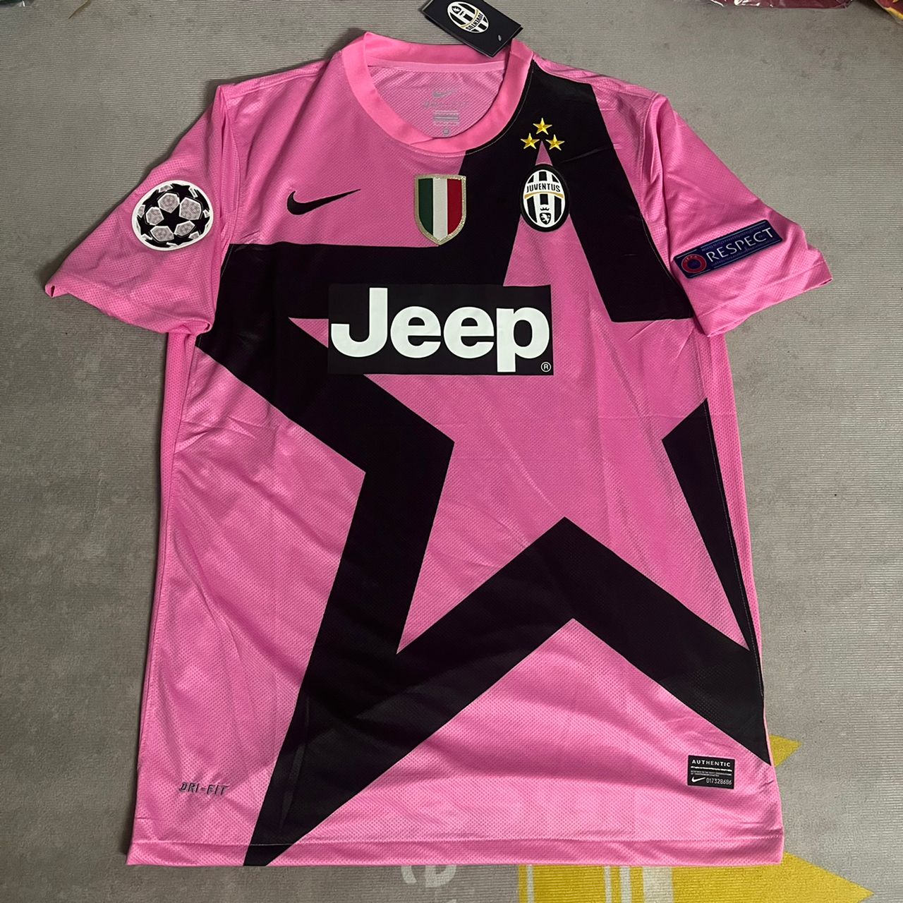 Claudio Marchisio Juventus Pink Black 2012 2013 Season Retro Maglia Jersey Kit Trikot Maillot