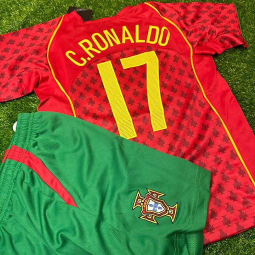 Cristiano Ronaldo Portugal 2004 Home Kids Kit – Kit Jersey for Children – | KinderTrikot | Maillot Enfant Personnalisable