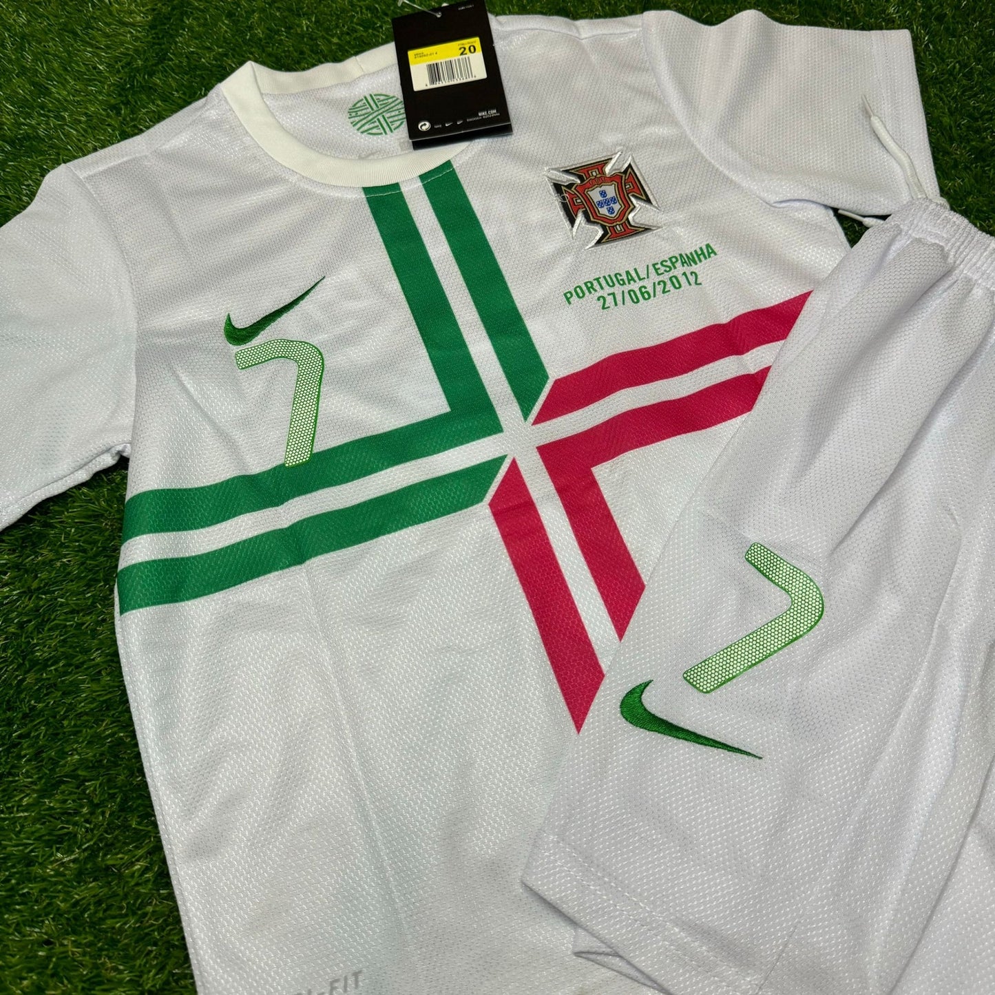 Cristiano Ronaldo Portugal 2012 White Ronaldo Kids Kit – Kit Jersey for Children – | KinderTrikot | Maillot Enfant