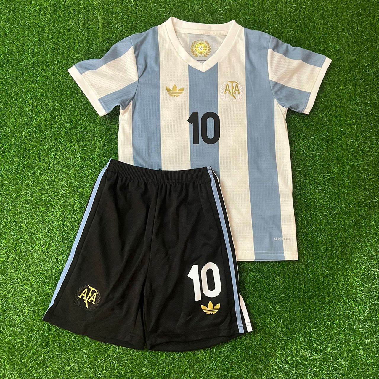 Lionel Messi Argentina Retro Kids Football Jersey Kit