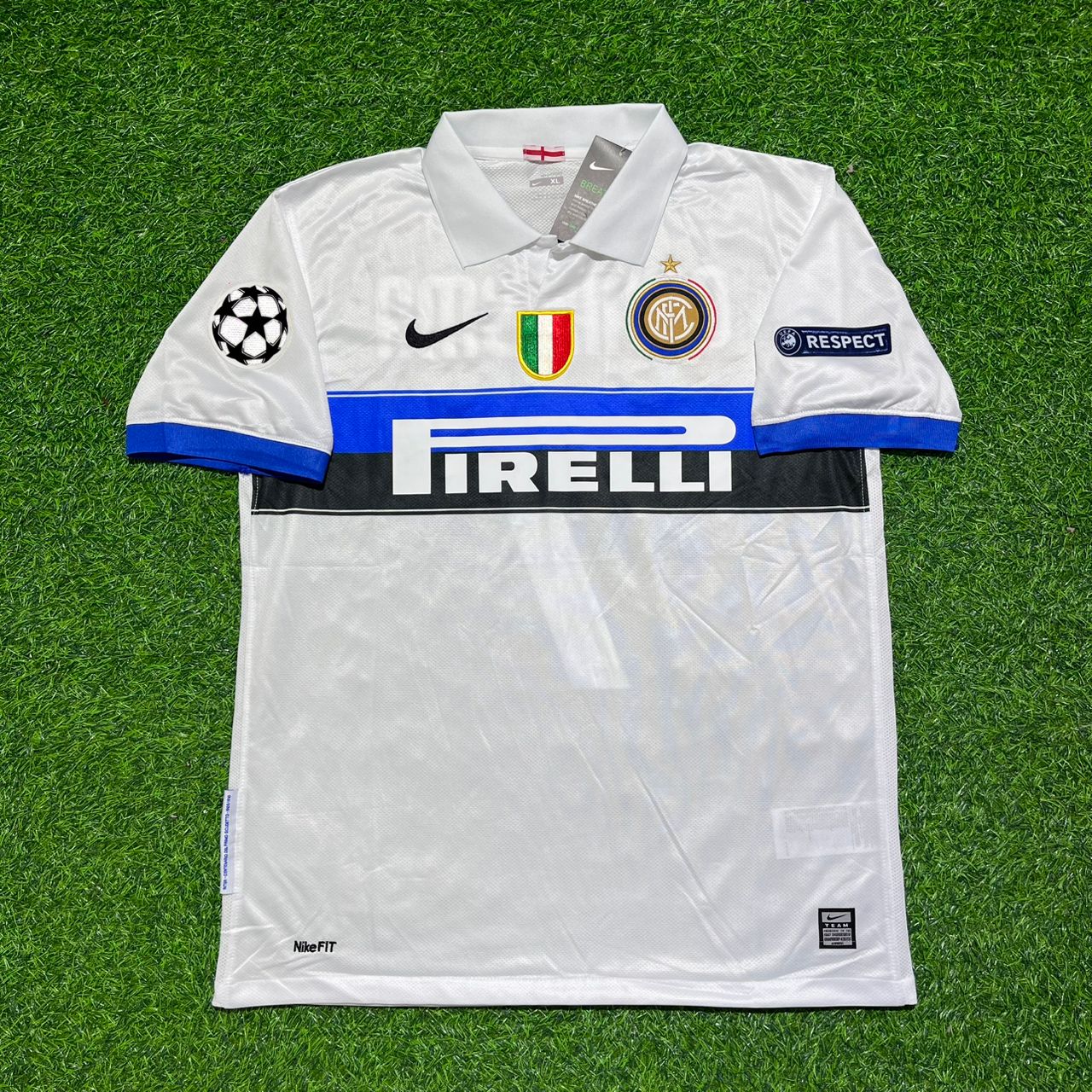 Thiago Motta Inter 2009/2010 White Retro Football Jersey Kit