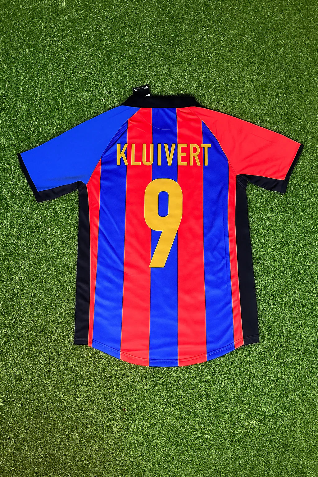 Patrick Kluivert 9 Barcelona 20012002 Retro Soccer Soccer Kit