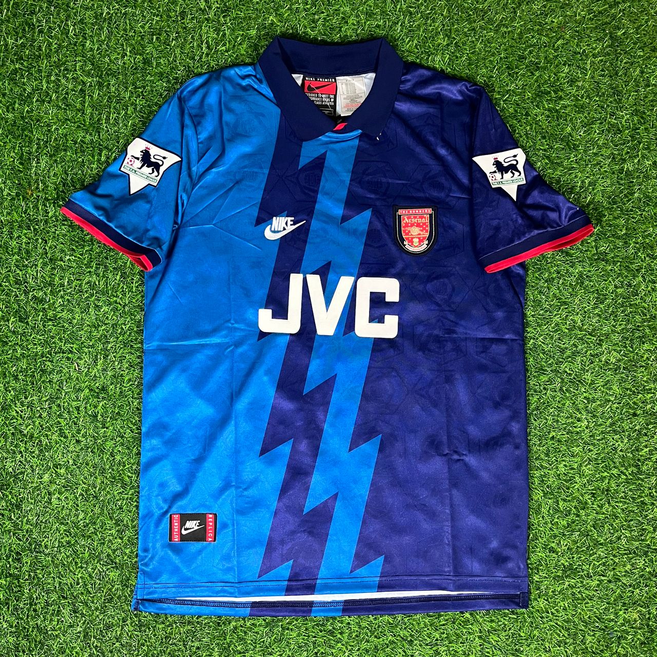 Robin van Persie 11 - Arsenal Retro Football Jersey Kit