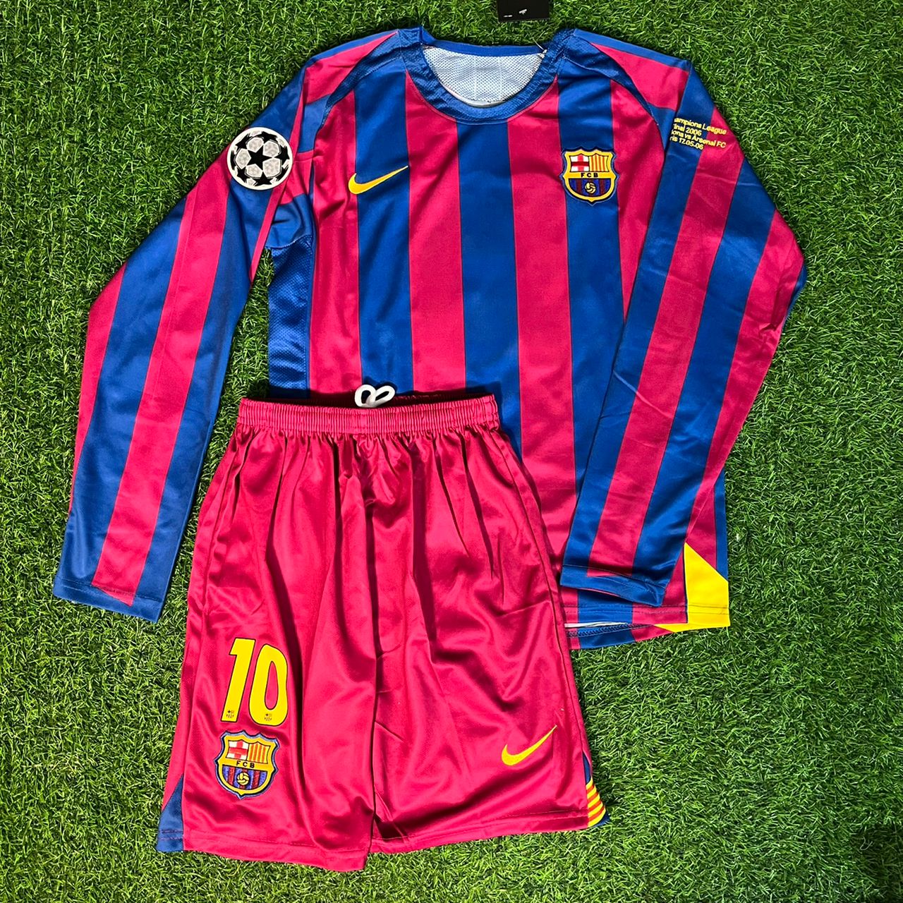 Ronaldinho Gaucho 10 - Barcelona 2006 Paris Final Retro Long Sleeve Football Jersey Kit