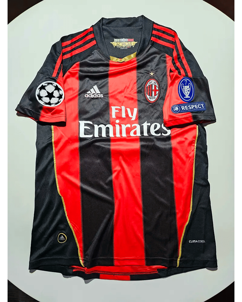 Ronaldinho Gaucho 10 - Milan 2010/2011 Retro Football Jersey Kit