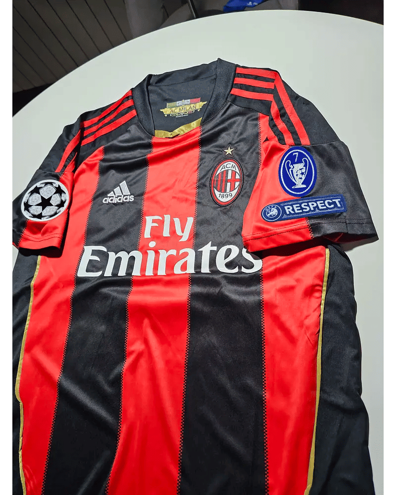 Ronaldinho Gaucho 10 - Milan 2010/2011 Retro Football Jersey Kit
