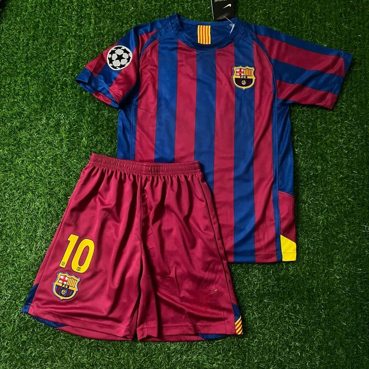 Ronaldinho Gaucho Barcelona 05/06 Home Kids Kit – Kit Jersey for Children – | KinderTrikot | Maillot Enfant