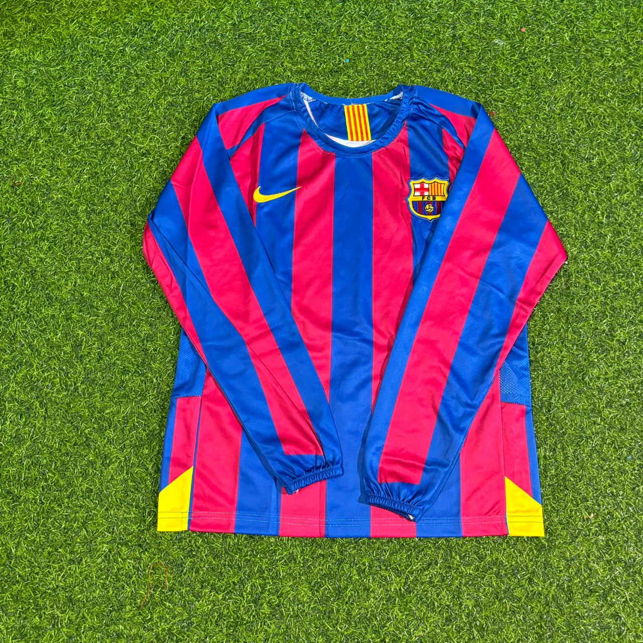 Ronaldinho Gaúcho Barcelona 2005-2006 Retro Long Sleeve Football Jersey Kit