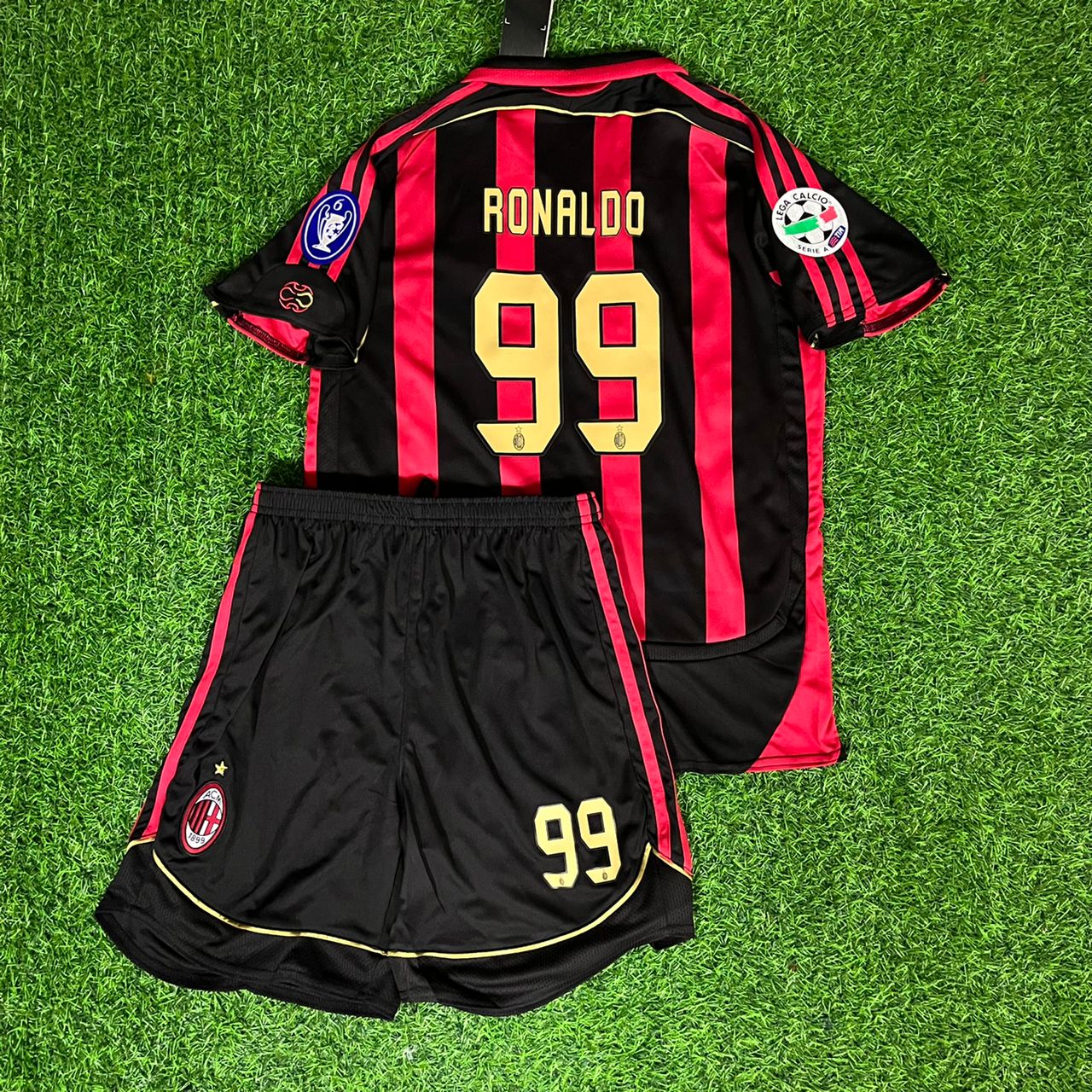 Ronaldo Nazario R9 El Fenomeno AC Milan 2007 Kids Football Jersey Kit