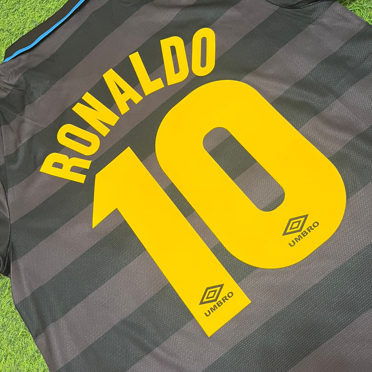 Ronaldo Nazario Inter 1997 1998 Retro Football Jersey Kit