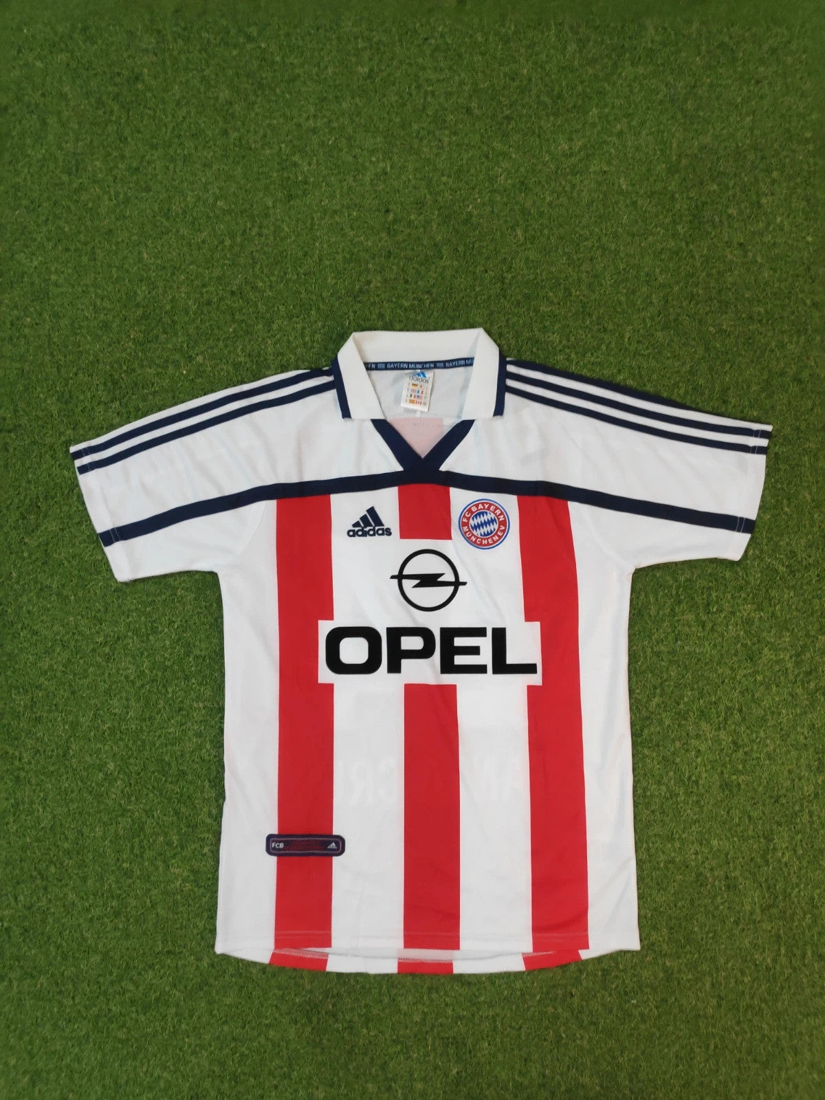Roque Santa Cruz Bayern Munich 2000 2001 Football Jersey Kit