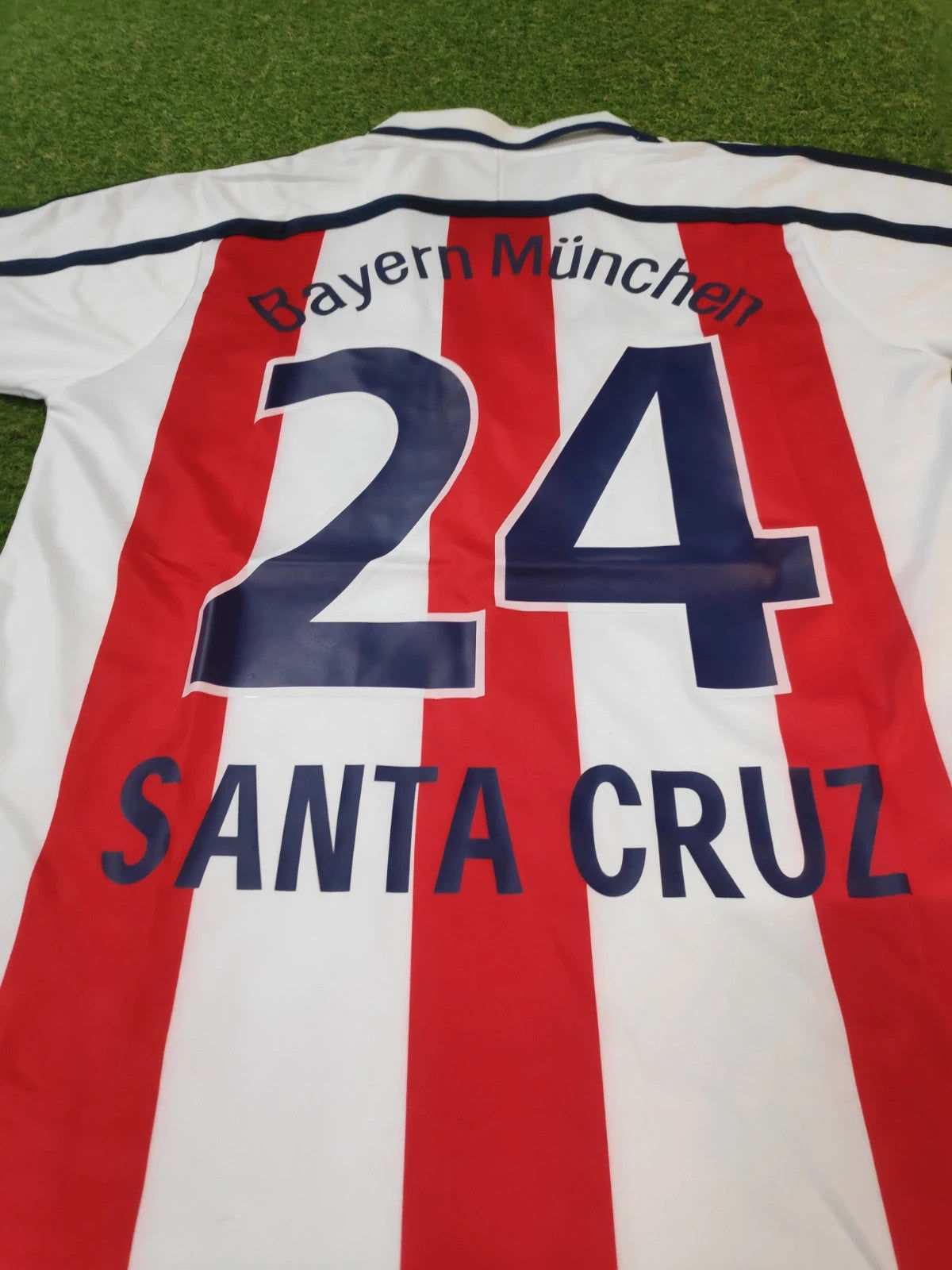 Roque Santa Cruz Bayern Munich 2000 2001 Football Jersey Kit