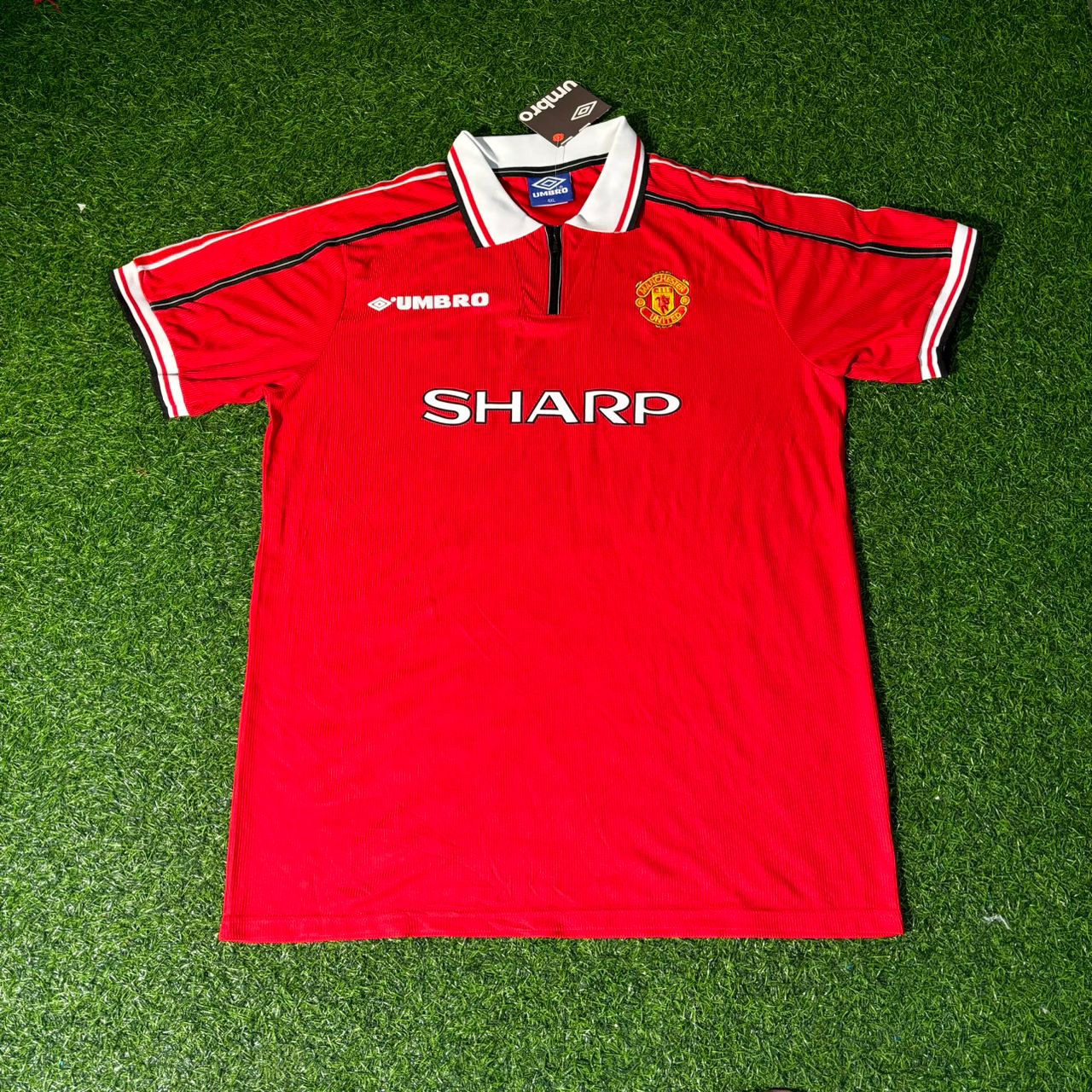 Roy Keane Manchester United 1999 Red Retro Football Jersey Kit