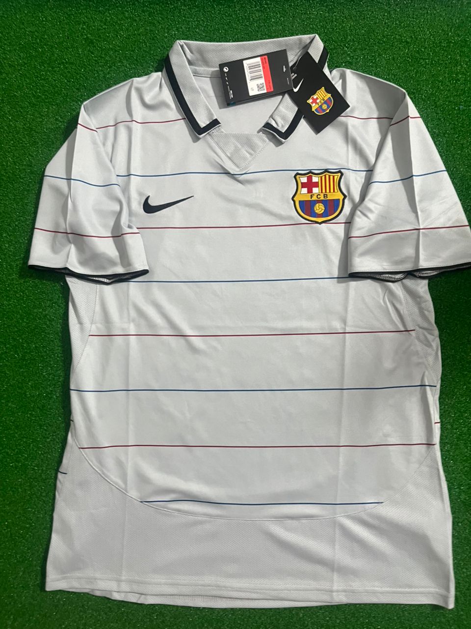 Ludovic Giuly 8 - Barcelona 2004/2005 Blue Garnet Retro Football Jersey