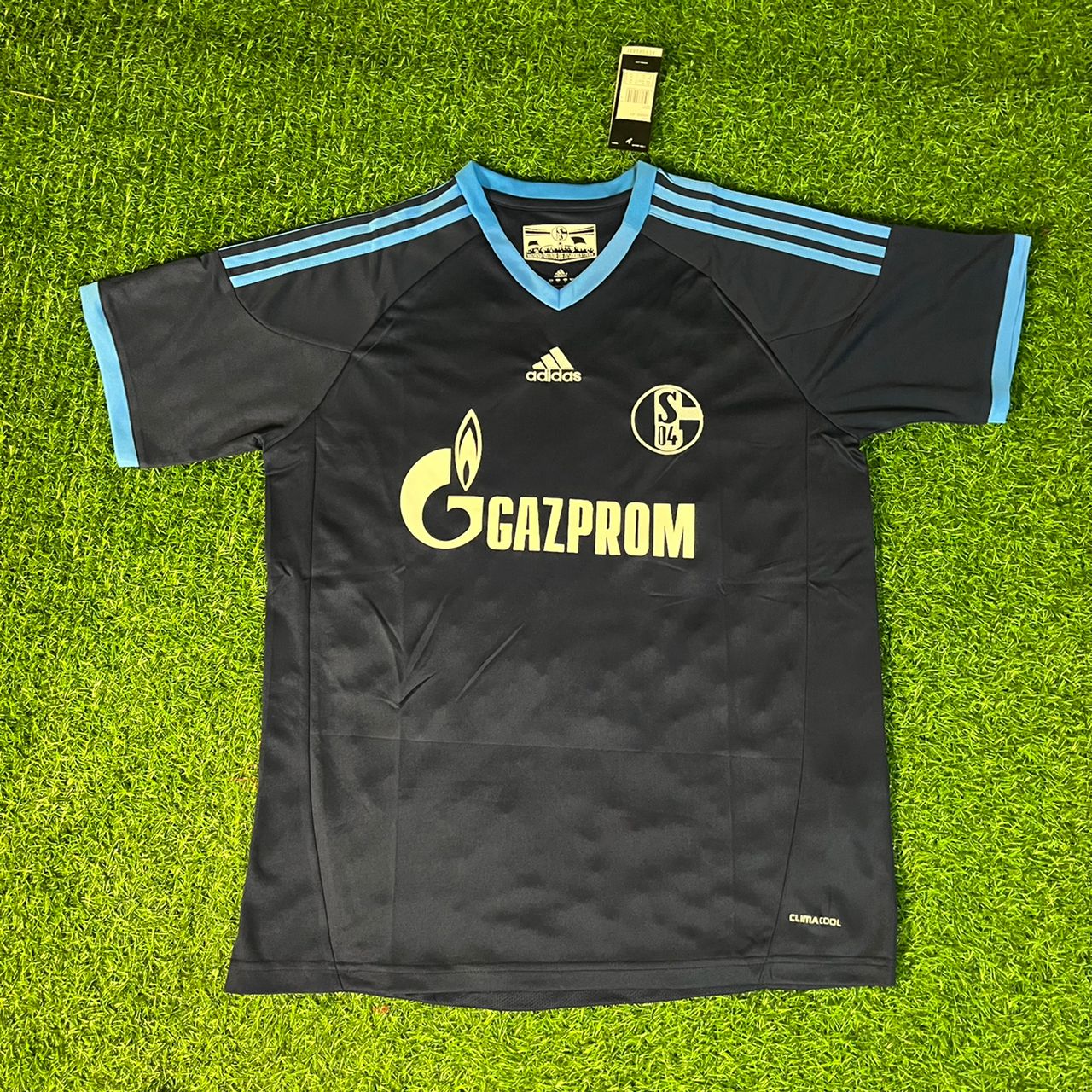 Schalke 04 Raul Gonzalez 2010 - 12 Season Retro Football Jersey Kit