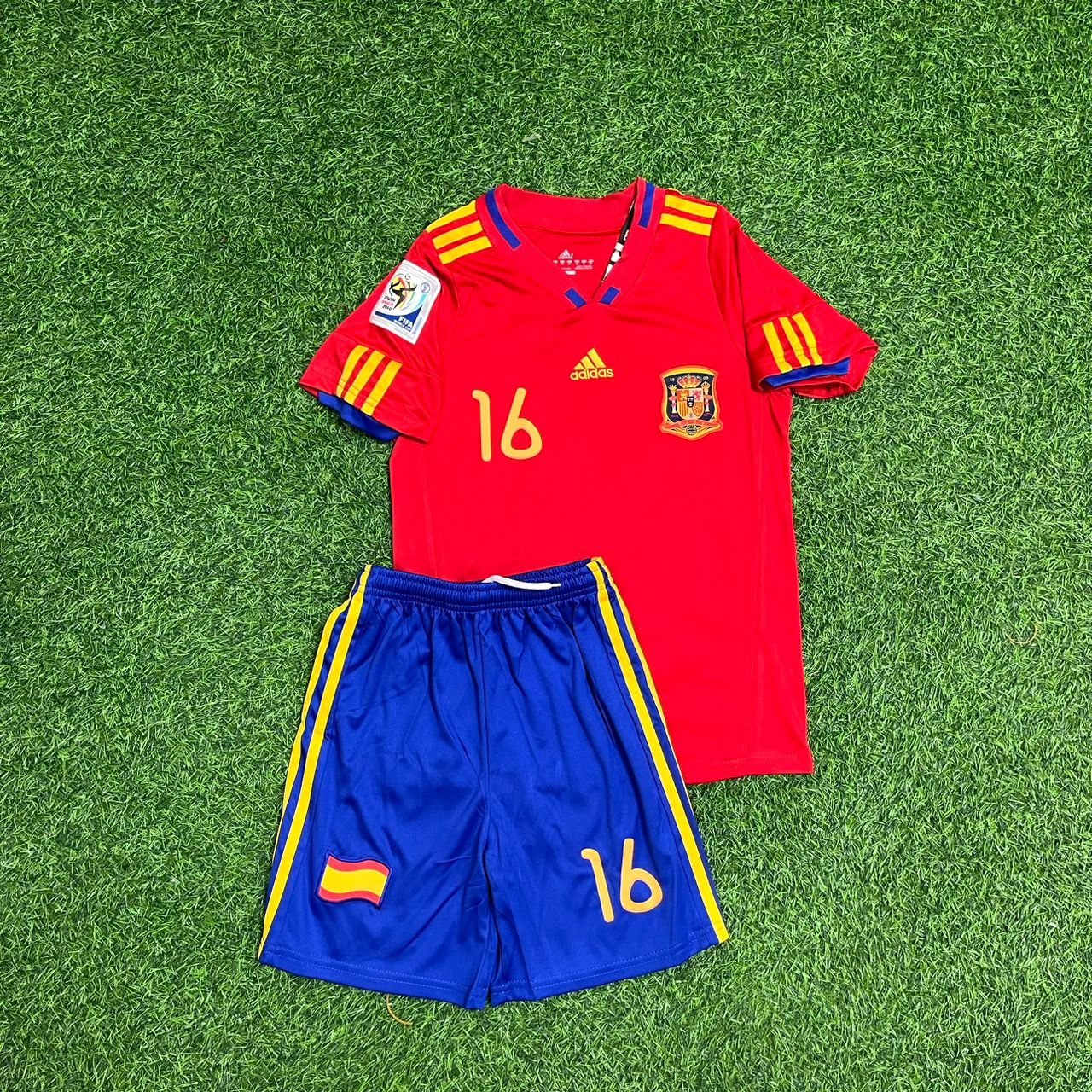 Spain World Cup 2010 Sergio Busquets Retro Kids Football Jersey Kit