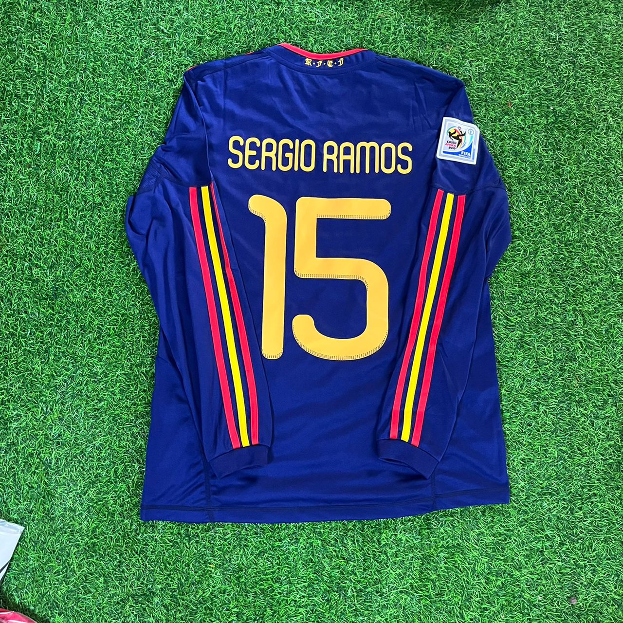 Sergio Ramos - Spain 2010 World Cup Final Retro Football Jersey Kit