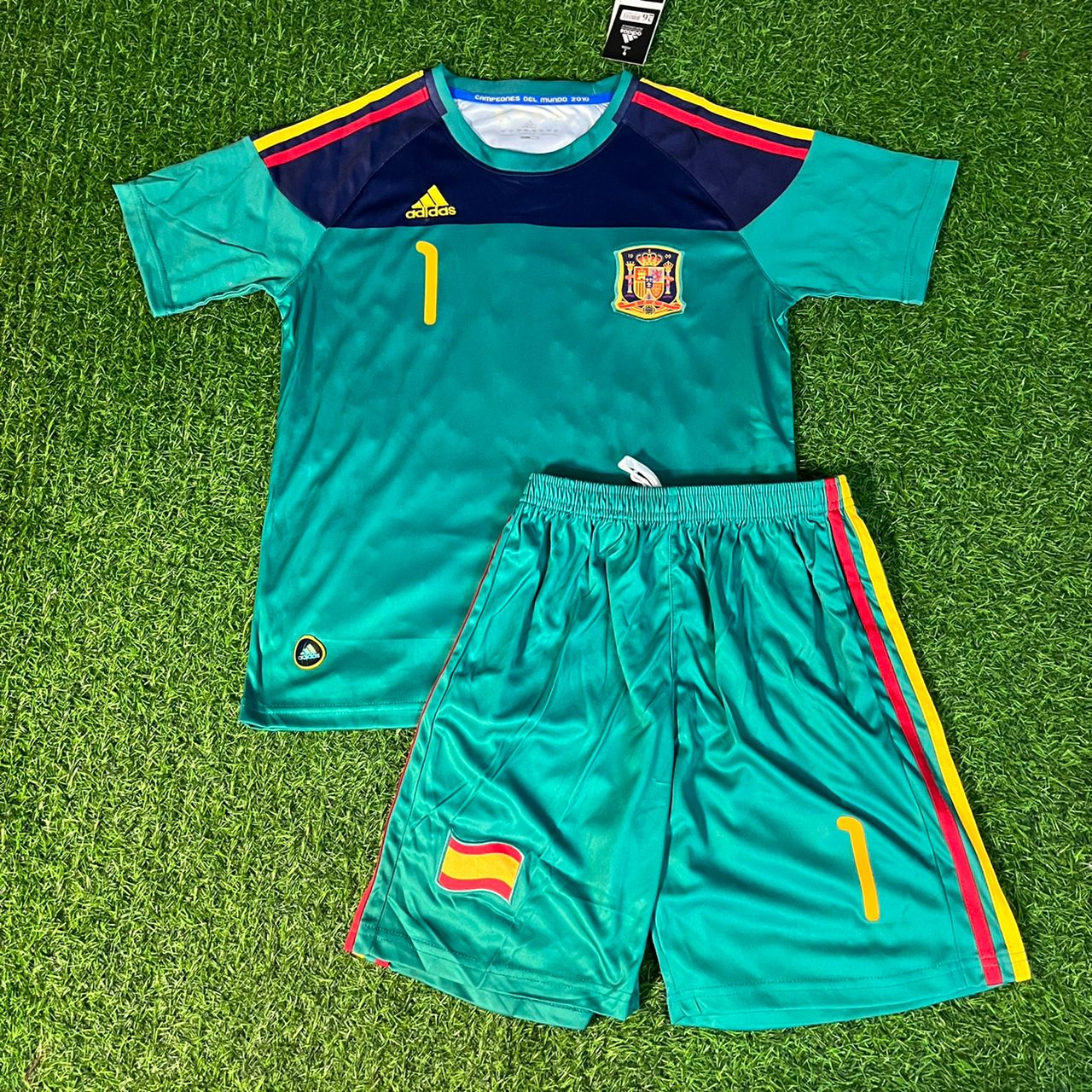 Kids Iker Casillas Spain 2010 World Cup Final Retro Jersey Trikot Camiseta Maillot Soccer Kit