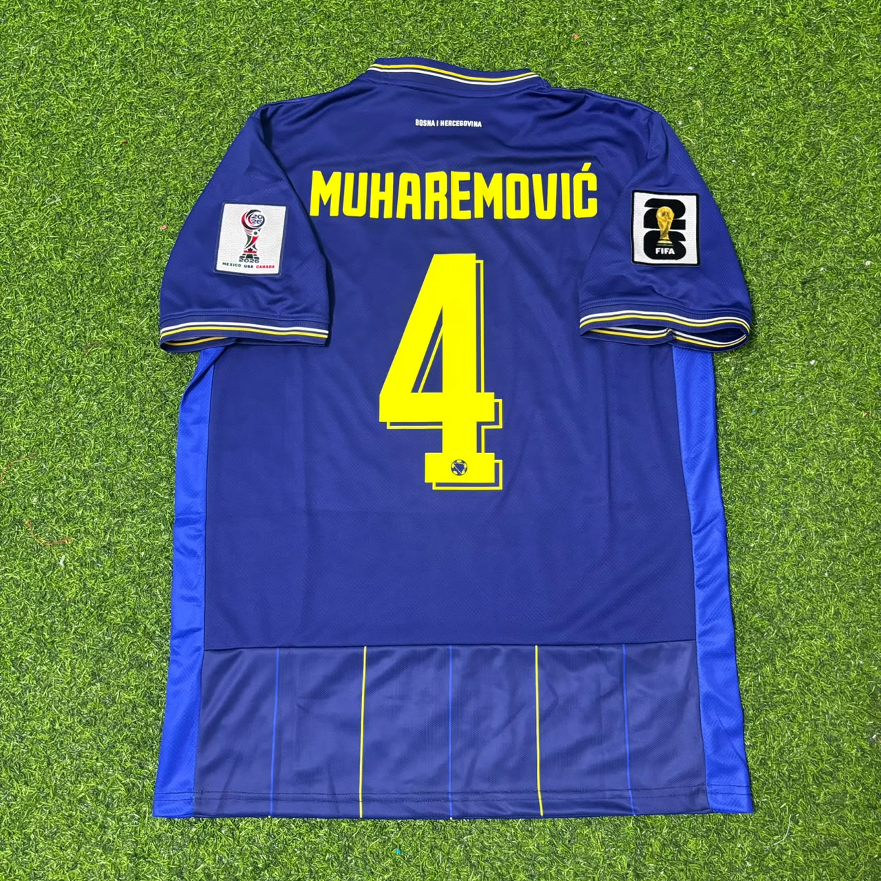 Bosnien und Herzegowina Weltmeisterschaft 2026 Tarik Muharemovic blaues Fußballtrikot