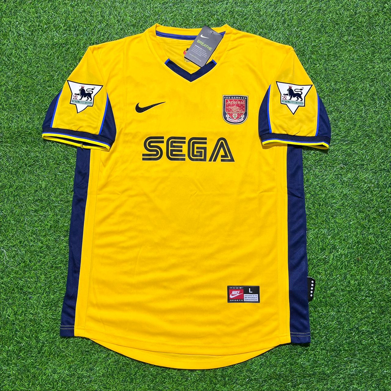 Tony Adams - Arsenal 2000 Retro Football Jersey